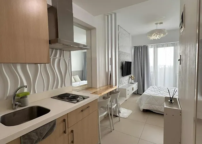 Qc - Cozy With Free Pool Access & Near Malls&dining Aparthotel 4*